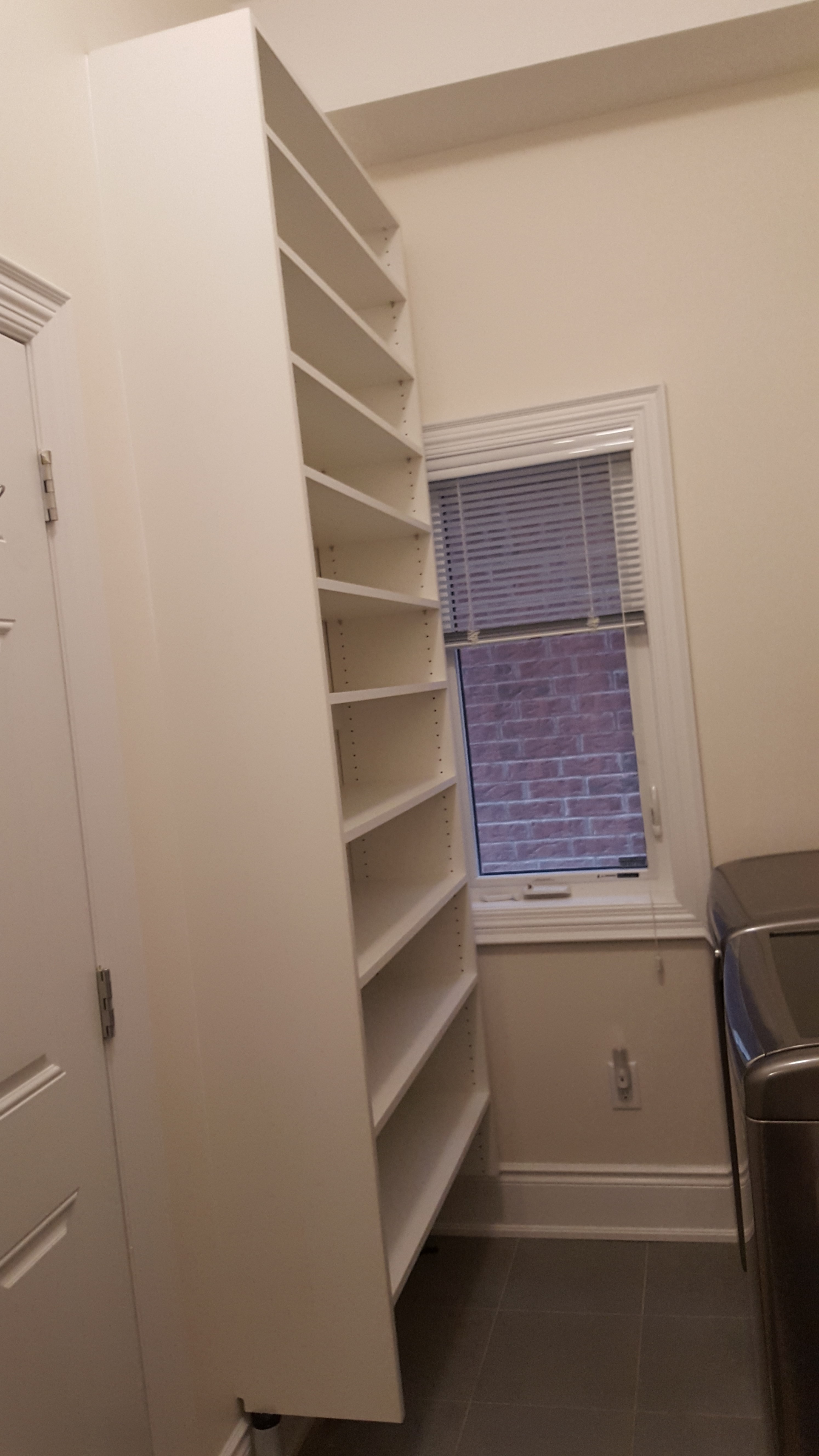 Shelves Laund.